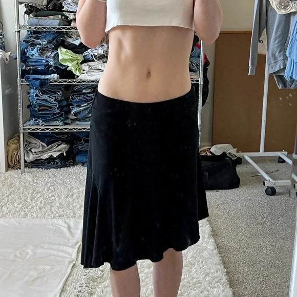 Y2K Low Rise Asymmetrical Skirt - Picture 7 of 8
